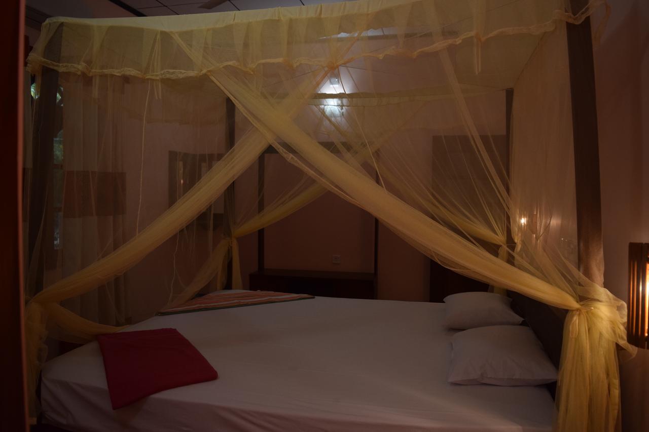 Lavish Eco Jungle Hotel Tissamaharama Bagian luar foto